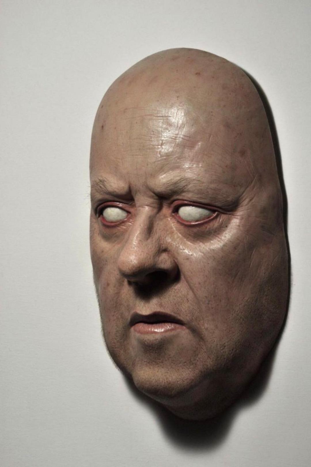 Endişelenmeyin bu t&uuml;yler &uuml;rpertici insanlar sadece heykeller