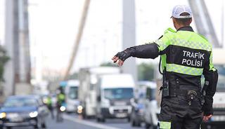 Trafik cezaları arttırıldı! Kırmızı ışıkta geçen yandı, madde madde yeni cezalar...