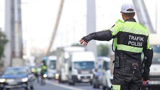 Trafik cezaları arttırıldı! Kırmızı ışıkta geçen yandı, işte madde madde yeni cezalar...