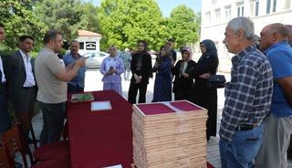 Elazığ’da üreticilere ipek böceği larvası dağıtıldı