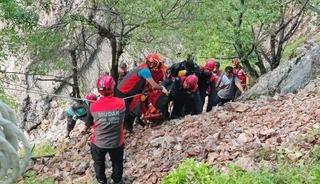 Acı olay! 200 metrelik uçurumdan düştü