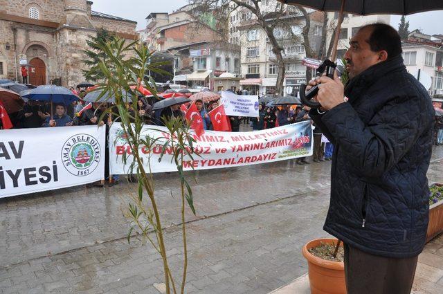 Simav’da Mehmetçiğe destek yürüyüşü