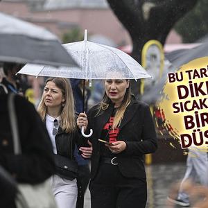 Sıcaklıklar fena bastırdı ama sağanak yağış yolda! Orhan Şen hava durumu için tarih verdi: İstanbul, Ankara ve İzmir…