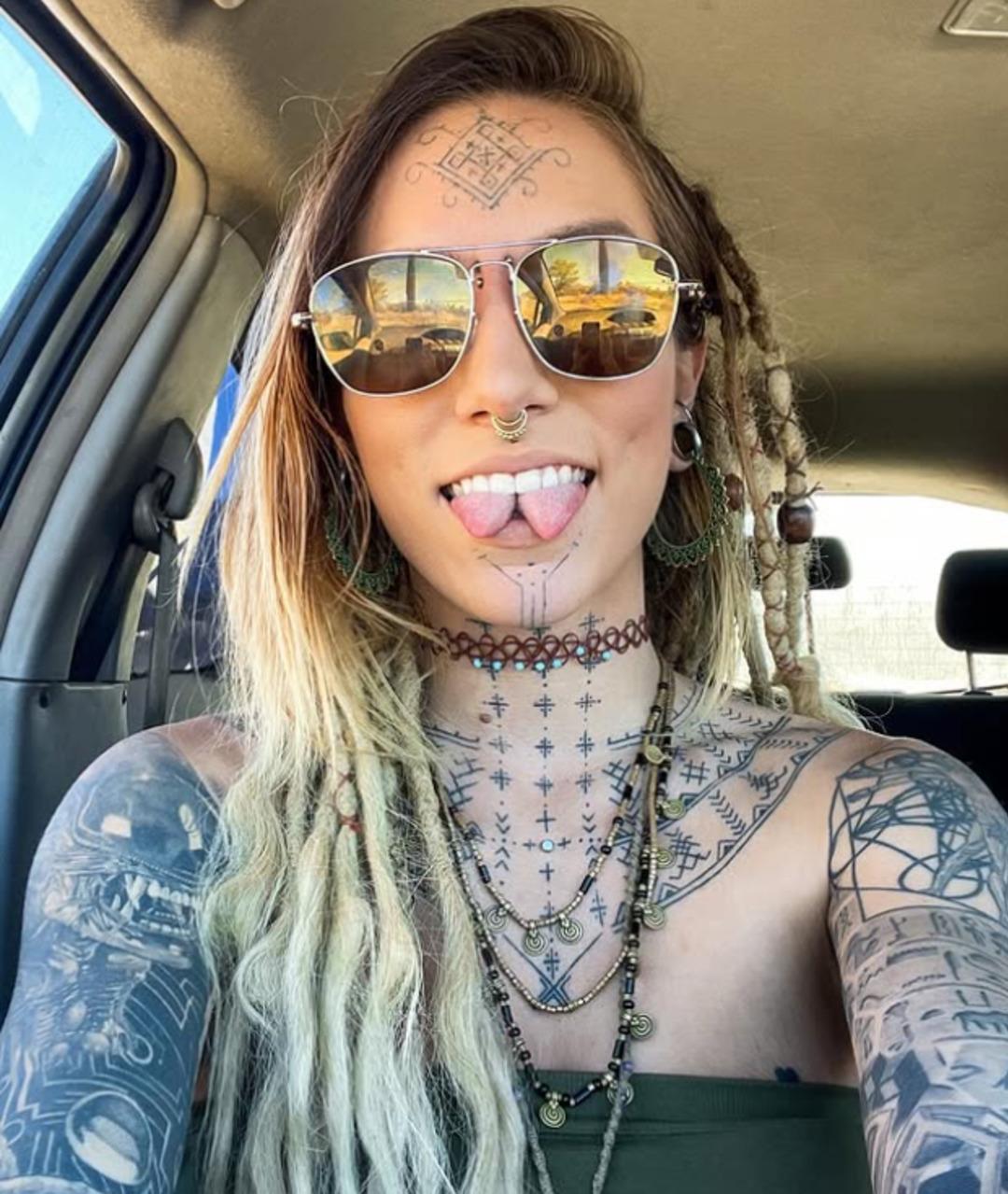 Dilini ortadan ikiye böldü! Heves uğruna hayatı mahvoluyordu! Şimdi konuşmayı yeniden öğreniyor 2