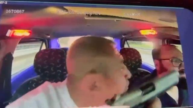 Yer: Bursa... Takside adeta terör estirdi: Silahını çekip önce gezdirdi, sonra ise...