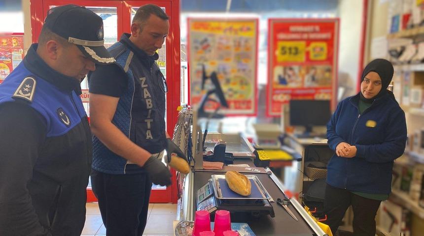 Bayburt’ta zabıta gramaj ve hijyen denetimi gerçekleştirdi