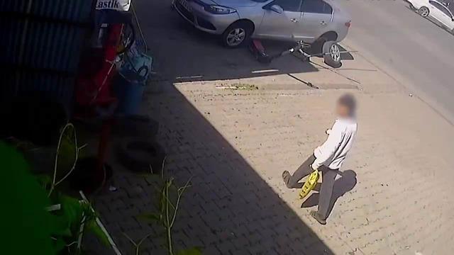 Evin bahçesinde, masa üstünde duran paraları çaldı, polisten kaçamadı