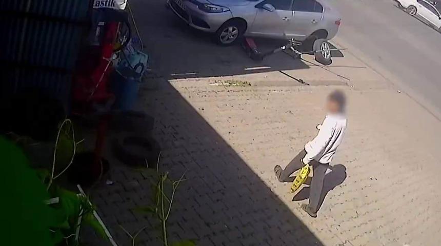 Evin bahçesinde, masa üstünde duran paraları çaldı, polisten kaçamadı