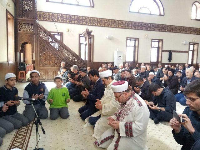 Hatay’da imam hatiplilerden Mehmetçiğe dua