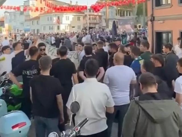 Bursaspor taraftarlarından Mudanya Belediye Başkanı’na tepki