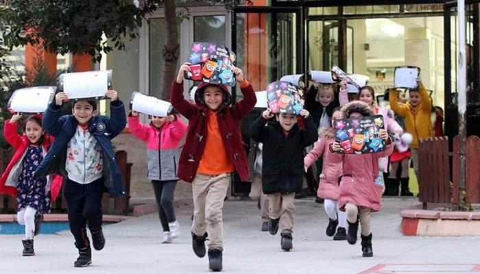 Kurban Bayramı ve Yaz Tatili Birleşecek mi? 2025 Okul Tatili Tarihleri ve MEB'in Açıklaması