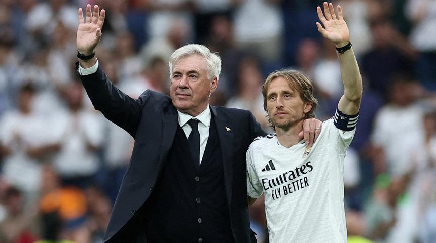 Ancelotti ve Modric, Real Madrid'e galibiyetle veda etti
