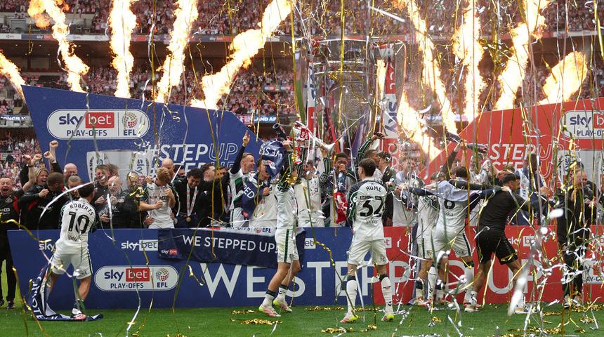 Sunderland, 90+5'te attığı golle Premier Lig'e yükseldi