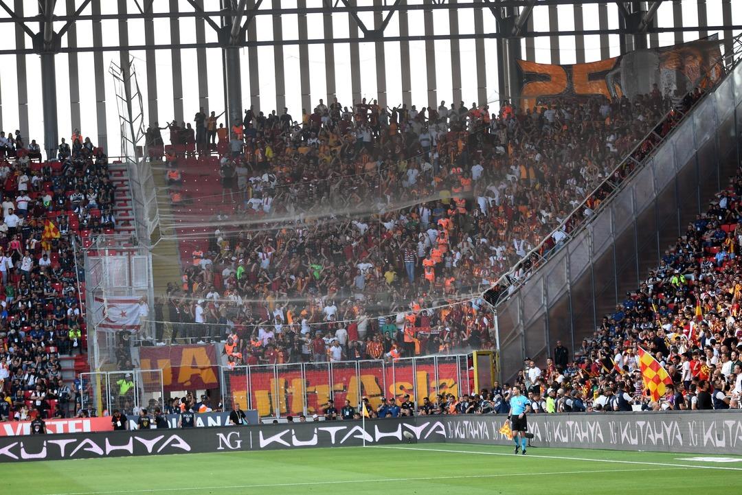 730762_SUPER-LIG-GOZTEPE-GALATASARAY-MACI.-FOTO