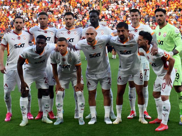 Şampiyon Galatasaray, Göztepe'yi deplasmanda 2-0 mağlup etti!
