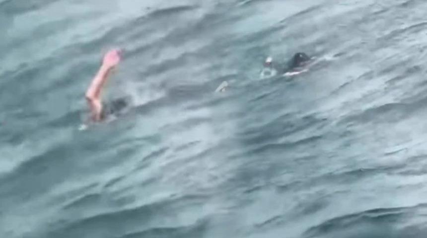 Yer: İstanbul Boğazı! Küçük çocuk vapurdan denize düştü