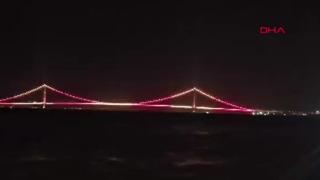 1915 Çanakkale Köprüsü sarı-kırmızı renklere büründü