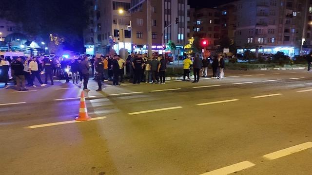 Bisikletle yolun karşısına geçmek isteyen Eymen, kamyonetin çarpmasıyla öldü