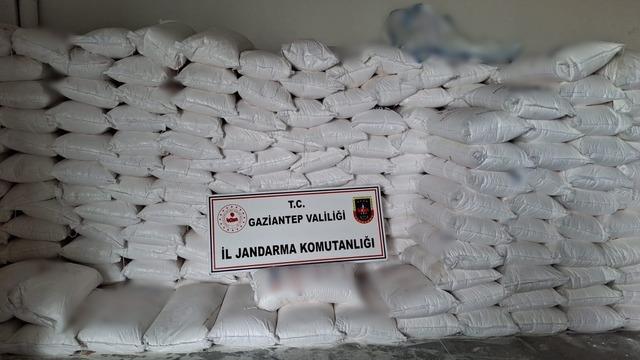 Gaziantep'te 3 ton 570 kilogram sahte deterjan ele geçirildi