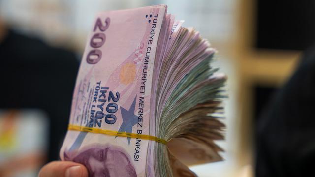 Banka faiz oranları belli oldu! Yüzde 53'e dayandı, yarışa girdiler... Akbank, TEB, Garanti, QNB, Ziraat, Vakıfbank, Yapı Kredi faiz oranı 2025