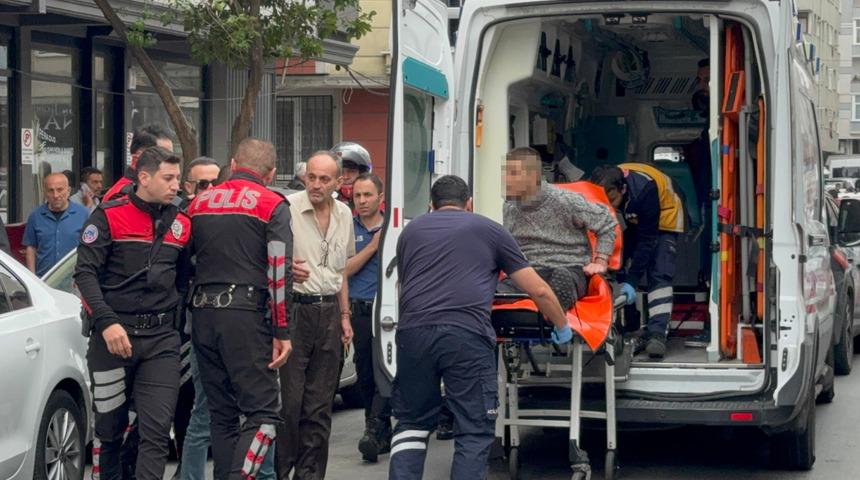 Küçükçekmece'de polise bıçaklı saldırı girişimi! Şüpheli ayağından vurularak etkisiz hale getirildi