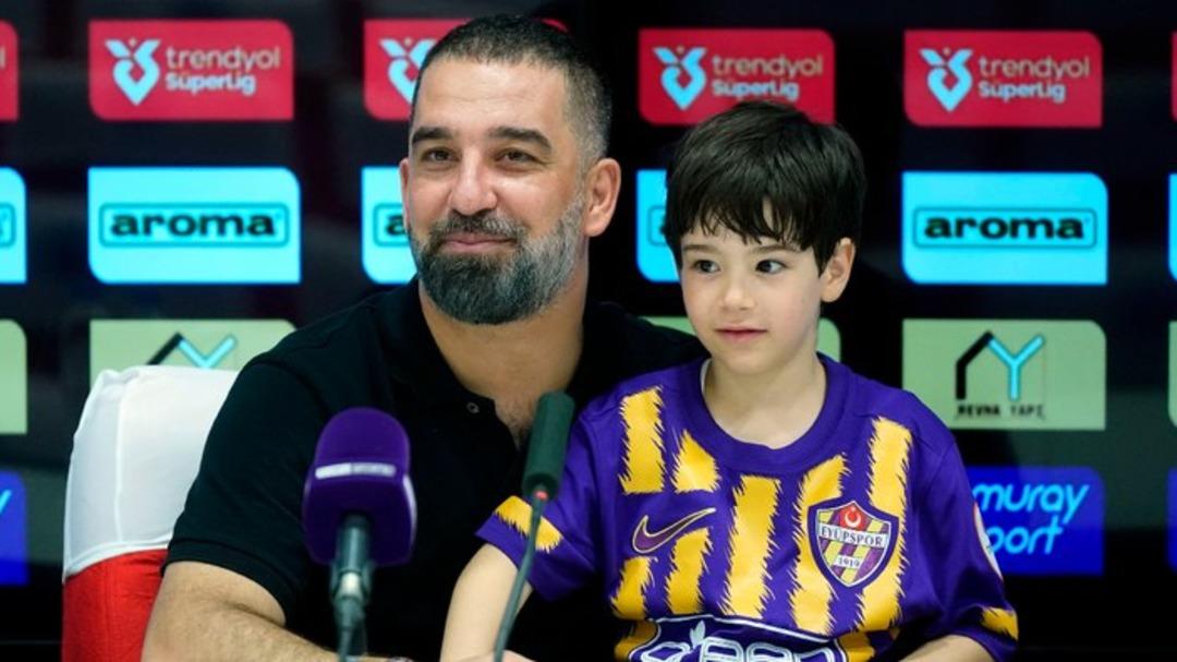 Arda Turan Eyüpspor a resmen veda etti! Başarılı hocanın son mesajı herkesi duygulandırdı 1