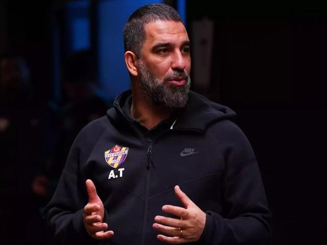 Arda Turan resmen veda etti! İşte son mesajı...