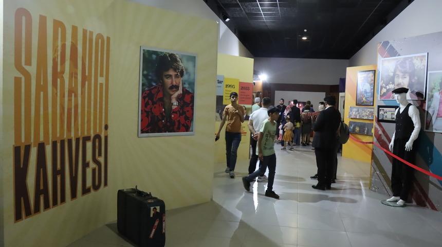 Ferdi Tayfur'un hayatı, Şanlıurfa'da açılan "Sabahçı Kahvesi" sergisinde anlatılıyor