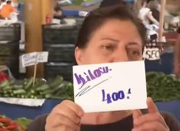 3 haneli rakamın altında olanı bulmak zor! Etiketi eline alıp 'Kim alacak?' dedi...