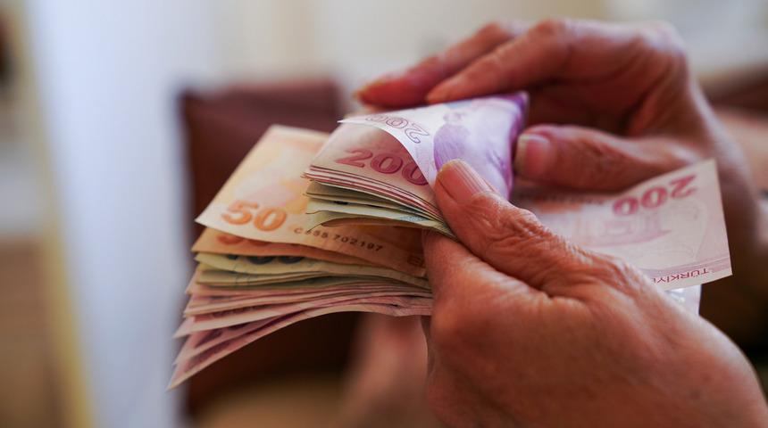 Düğmeye basıldı, ev kadınlarına emeklilik modeli! Yıpranma payı, doğum borçlanması... 'En önemli özelliği' diyerek açıkladı
