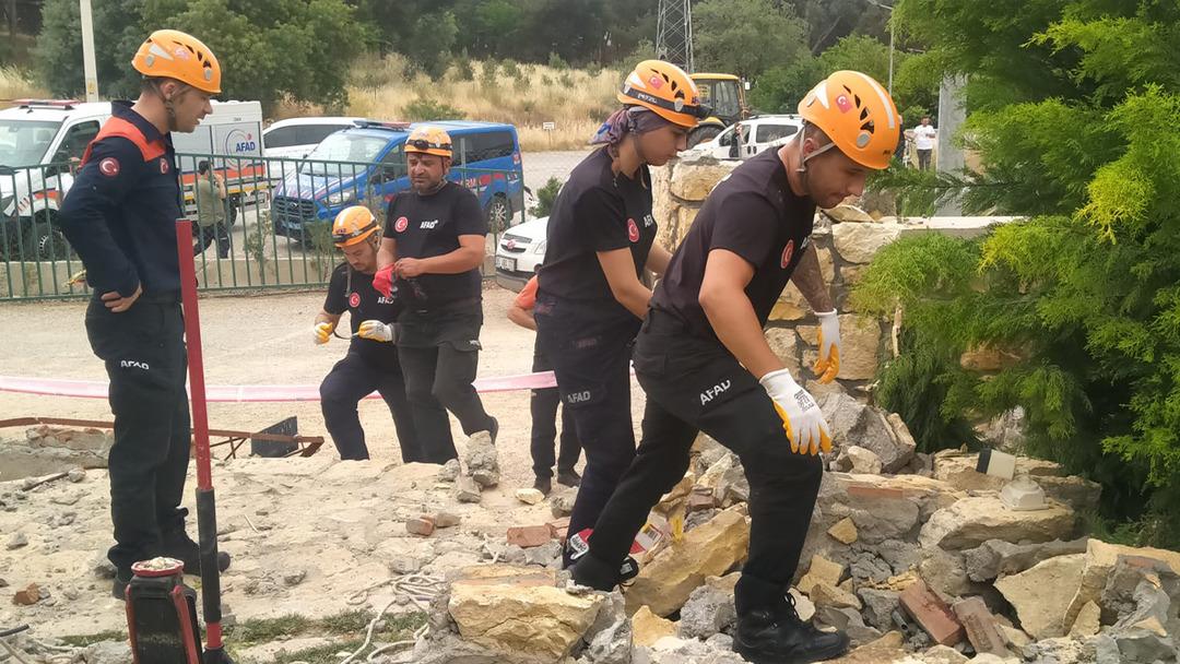 Kahvaltı organizasyonu felaketle sonuçlandı! Beton kemer yıkıldı altında kalan doktor öldü, eşi yaralandı 1