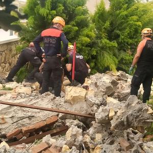 Kahvaltı organizasyonu felaketle sonuçlandı! Beton kemer yıkıldı altında kalan doktor öldü, eşi yaralandı