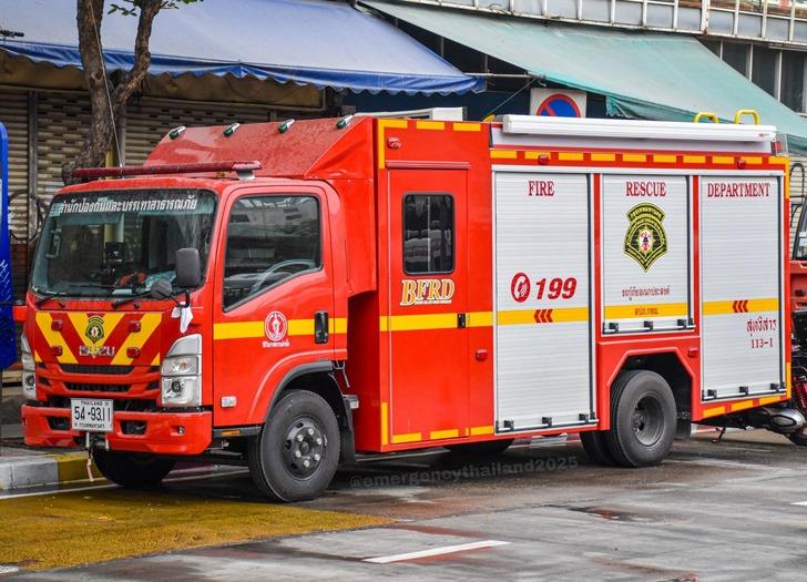 Tayland’da tanker kazası: 600 litre benzin yola döküldü G1