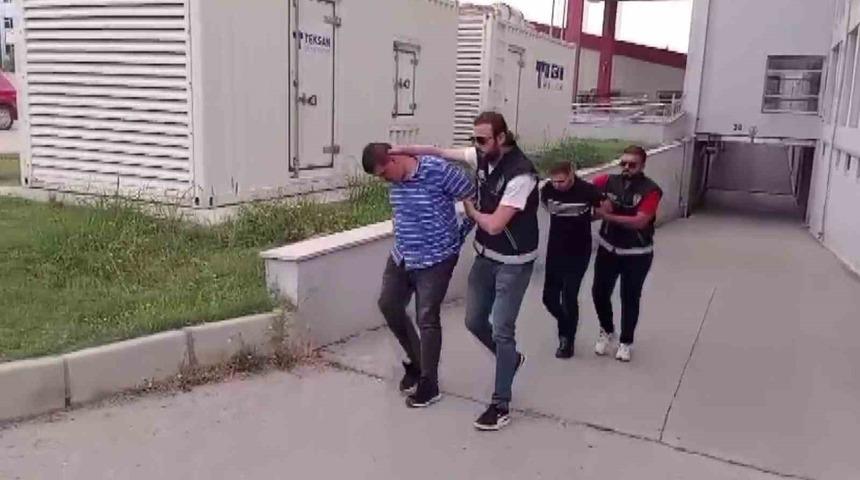 Adana’da tefecilik ve silah ticareti operasyonu: 2 tutuklama
