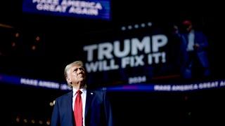 Trump çok konuşulan kararını telefon görüşmesinden sonra erteledi