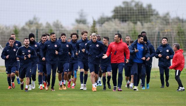 Antalyaspor Teknik Direktörü Hamzaoğlu: 