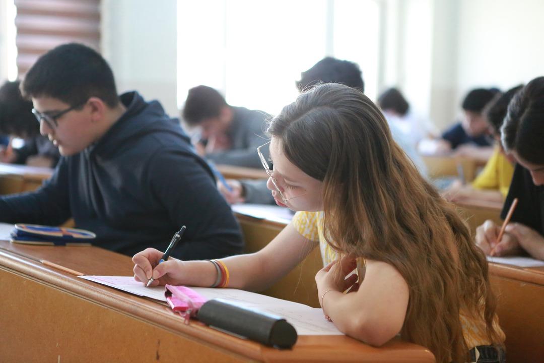 Matematik Olimpiyatları düzenlendi: Atatürk Üniversitesi’nde ortaokul öğrencilerinin matematik coşkusu 3