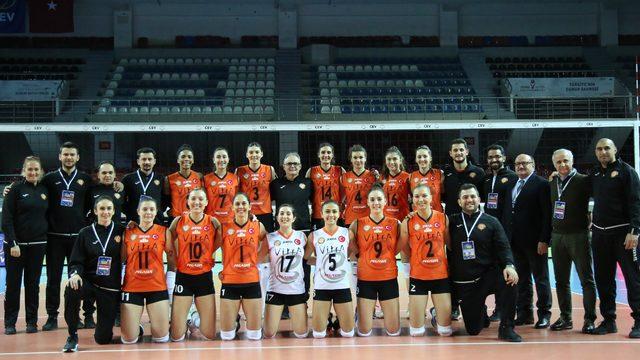 Eczacıbaşı VitrA, CEV Kupası'nda yarı finalde!