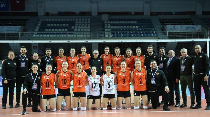 Eczacıbaşı VitrA, CEV Kupası'nda yarı finalde!