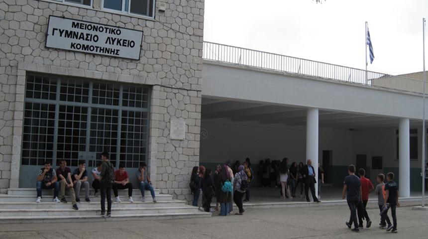 Yunanistan'da alarm! 9 okulda eğitime ara verildi, yetkililer uyardı: 'Oldukça bulaşıcı'