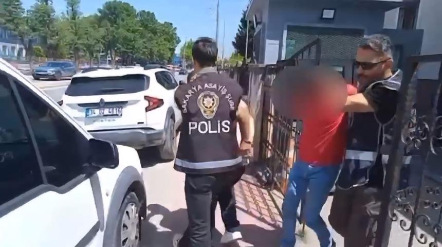 Evden 280 bin liralık ziynet eşyası çaldılar! Sakarya'daki hırsızlar yakalandı