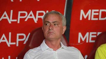 Fenerbahçe'ye Hatay'da büyük şok! Sarı-Lacivertliler 10 kişi kaldığı mücadelede Hatayspor'a 4-2 mağlup oldu