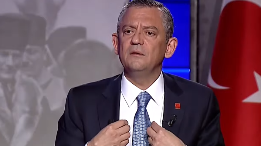 CHP lideri Özgür Özel'den canlı yayında dikkat çeken açıklamalar: "Mansur Bey'e yedek aday' muamelesi yapmak doğru değil"