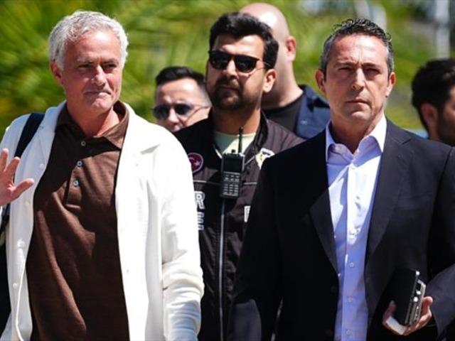 Fenerbahçe'de sil baştan kadro kuruluyor! Tam 12 oyuncu ile yollar ayrılıyor...