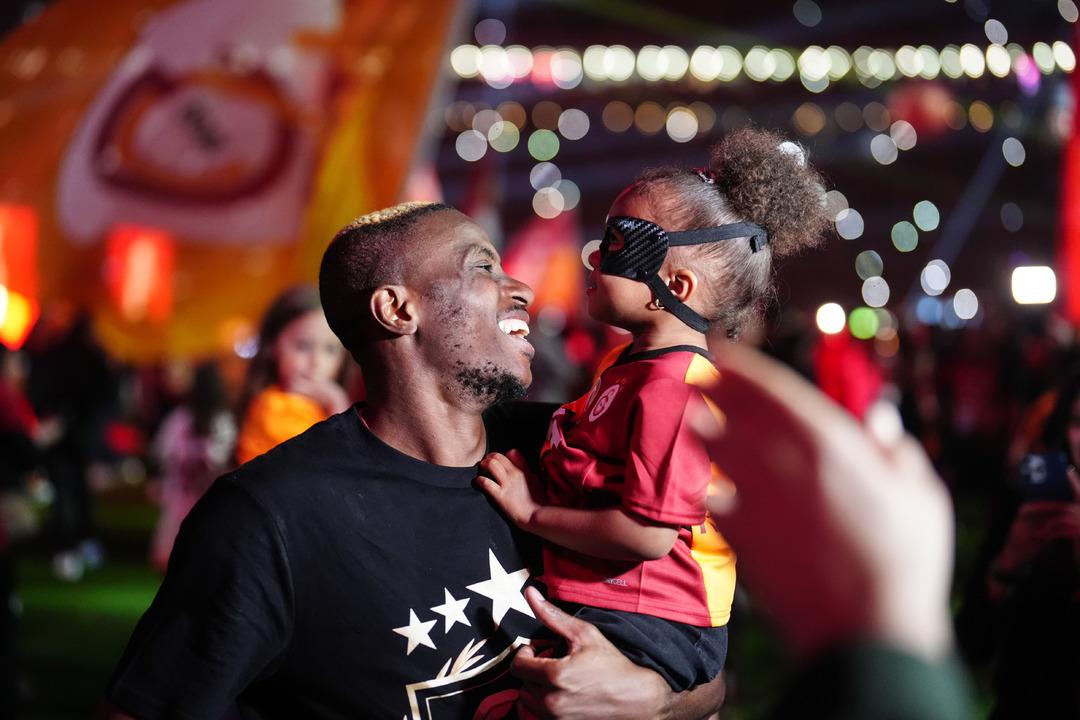 Osimhen transferinde flaş gelişme:  Devasa bir spor projesi  1