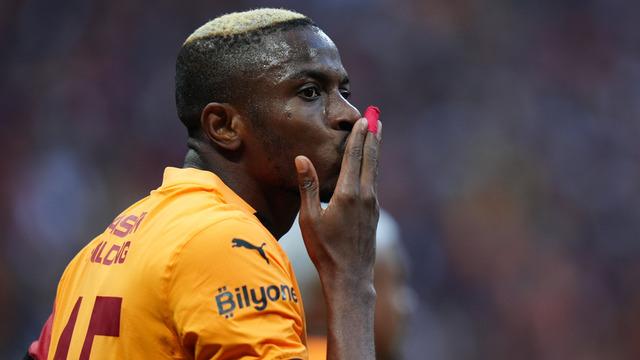 Osimhen transferini bitirdiler! Gece yarısı gelen açıklama Galatasaraylıları yıktı: Al-Hilal'e 3 yıllık imza
