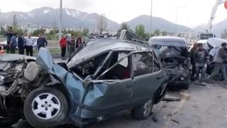 Erzurum'da feci kaza! Beton mikseri onlarca aracı biçti