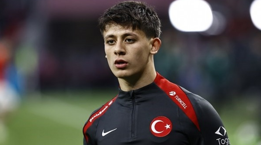 Arda Güler ve sevgilisi Duygu Nayman tatilde! Şarkıya eşlik ettiği anlar paylaşıldı