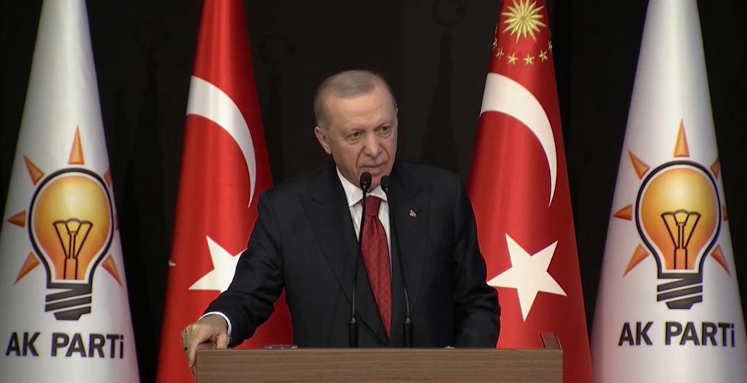 Cumhurbaşkanı Erdoğan:  Yeni anayasa için 10 hukukçu görevlendirildi  3