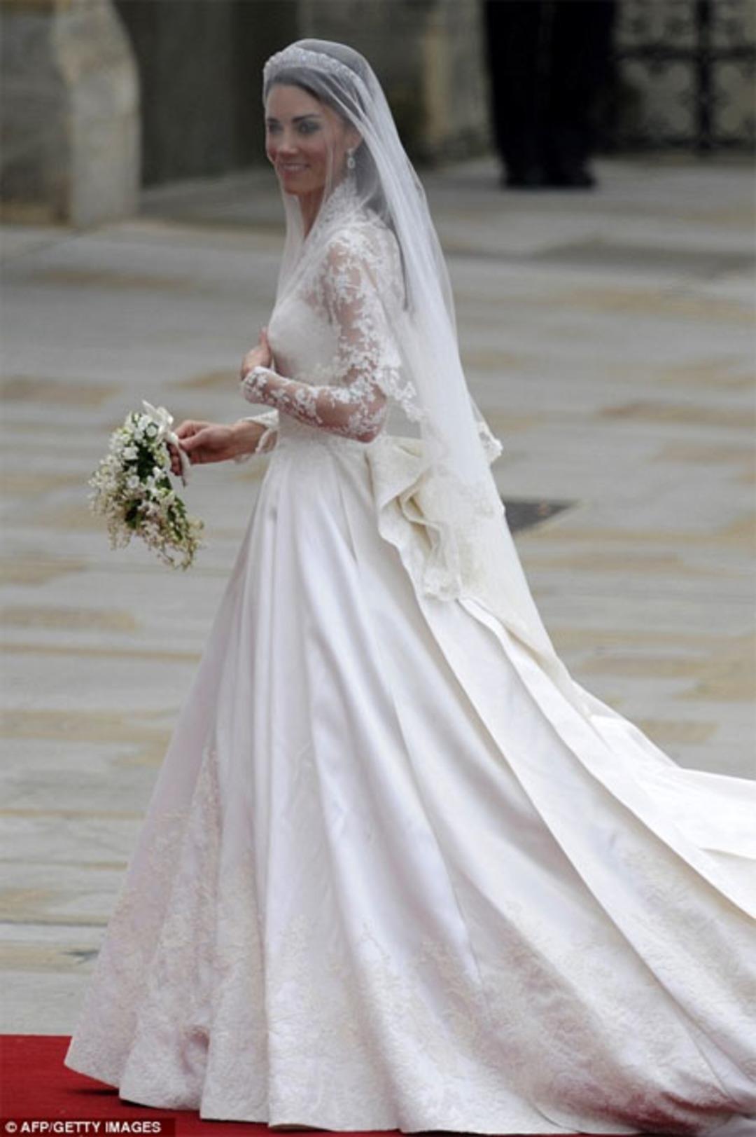 Prenses Kate Middleton’ın gelinliği ve ilham veren detaylar 1